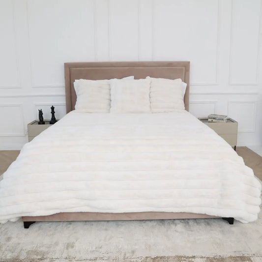 Flurri Blanket and Pillow Set